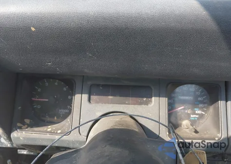 1993 Jeep Wrangler / Yj S из США, поврежденный, VIN 1J4FY19P8PP218353